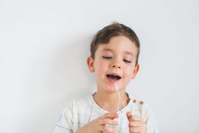 The Right Way to Remove Your Child's Loose Teeth